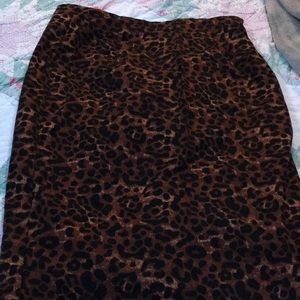 Cheetah printed skirt, size 10
